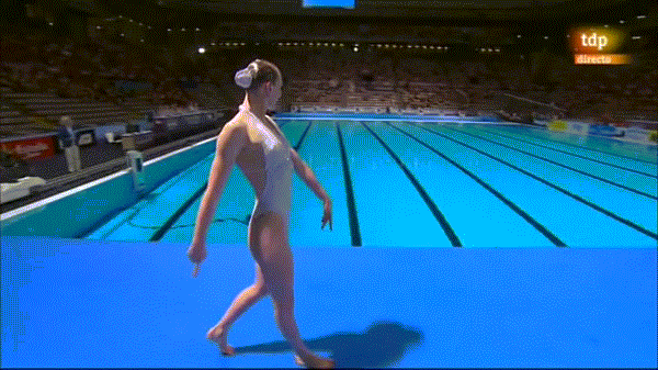 Картинки по запросу гиф походка монро