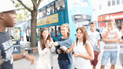 Уличная магия - исчезающий айфон