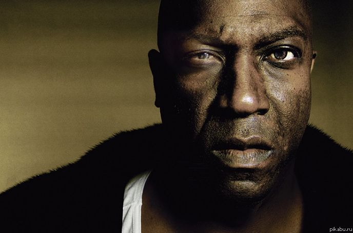    (Michael Clarke Duncan)