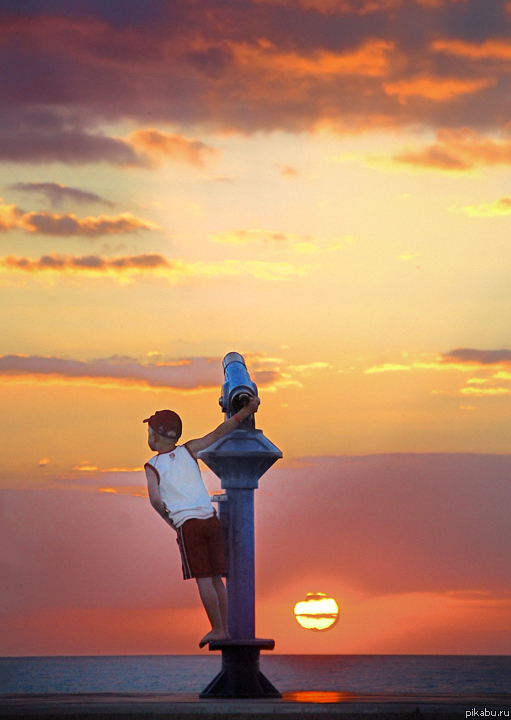 В детстве все мы мечтали стать моряками...