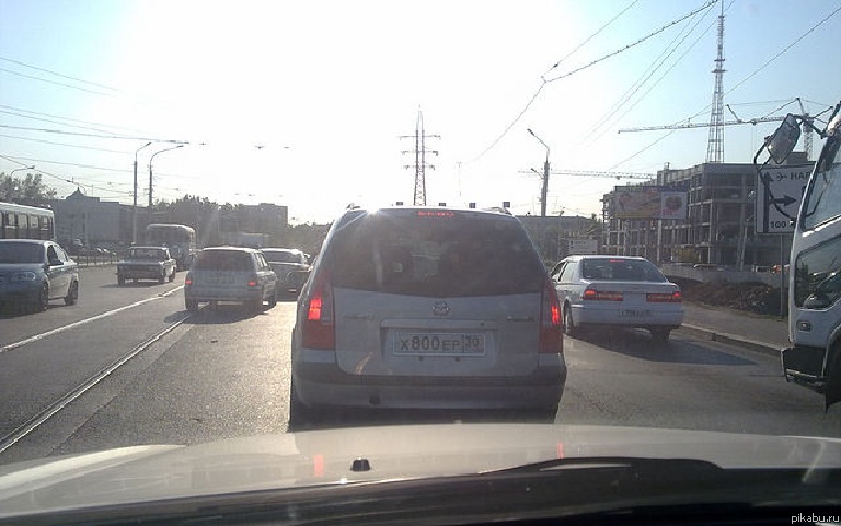 Крутой у него номер или нет? | Пикабу