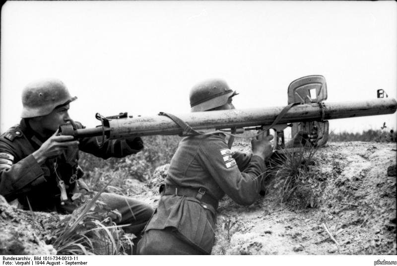 The improved Raketenpanzerbuchse (Panzerschreck)