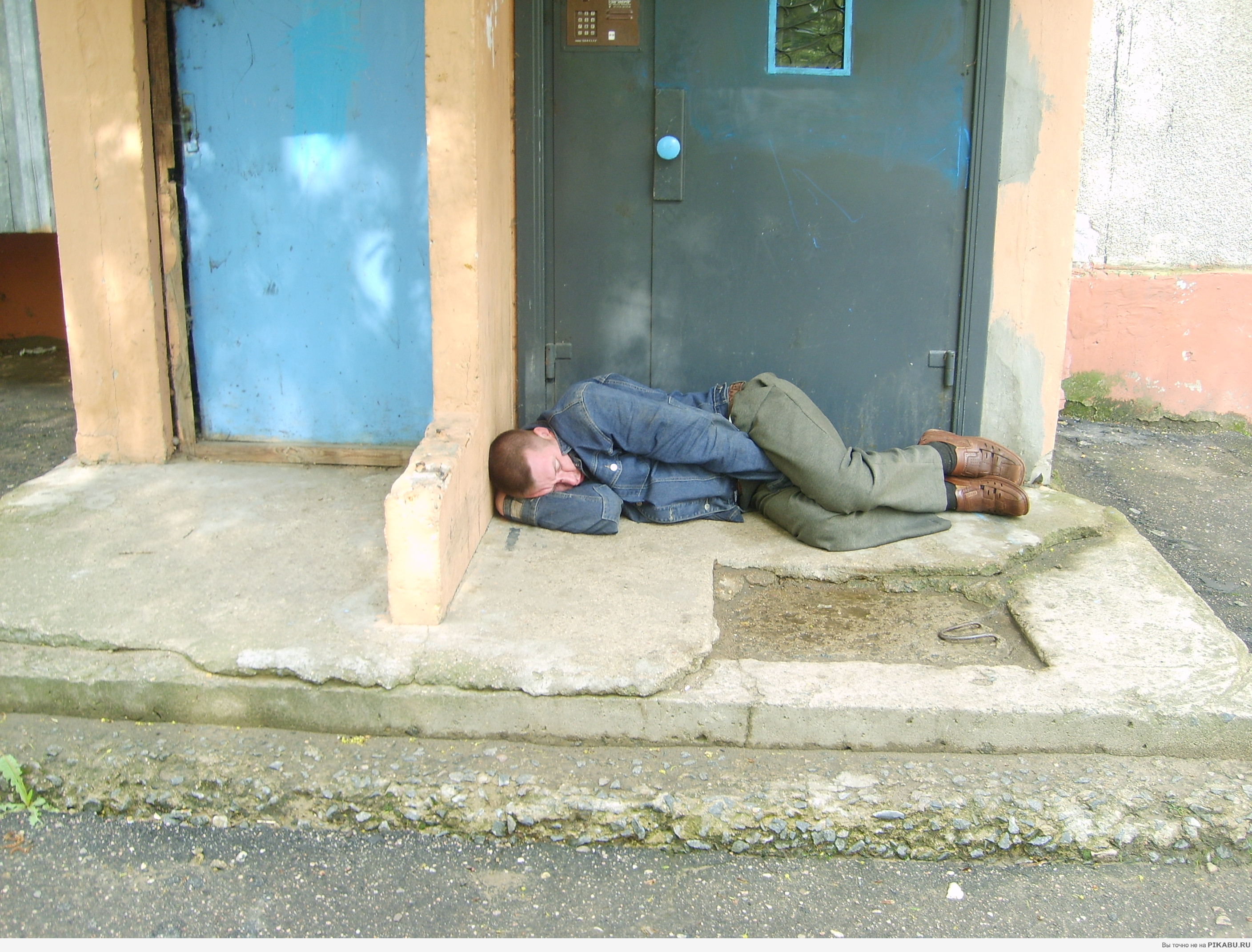 ��������))