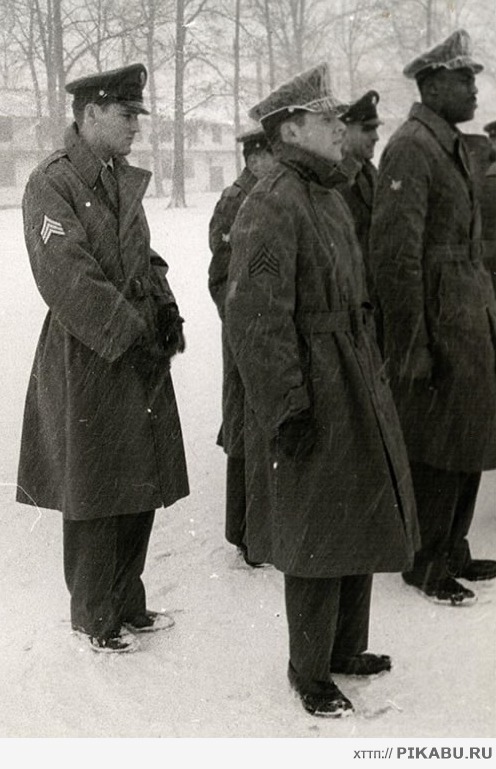 Не грусти, Элвис. Скоро дембель!