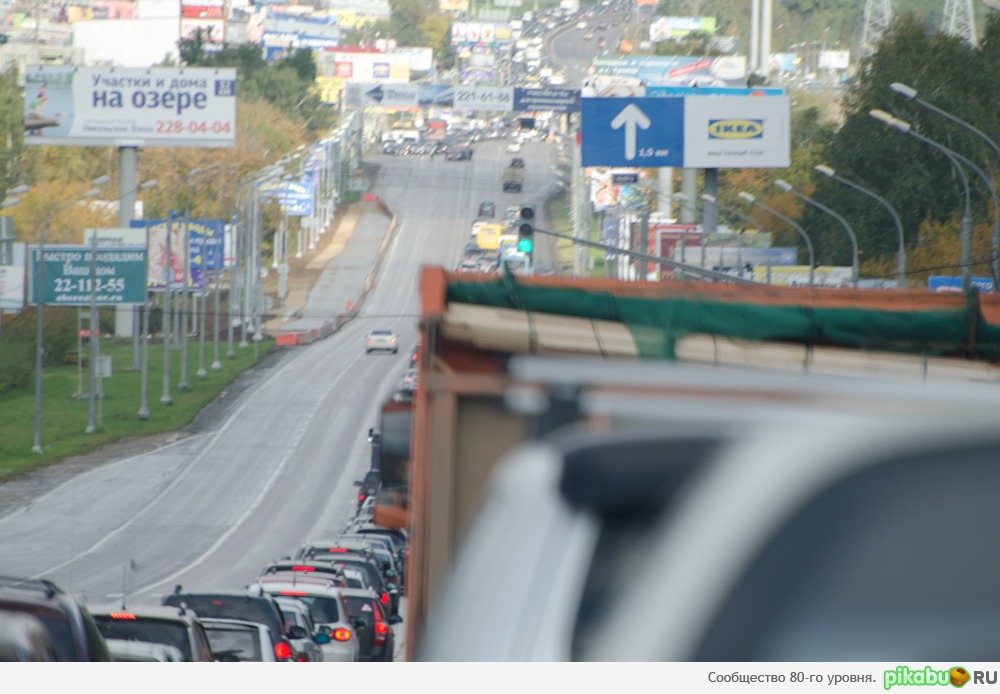 Как правильно объезжать пробки. Снял сегодня на трассе в подмосковье