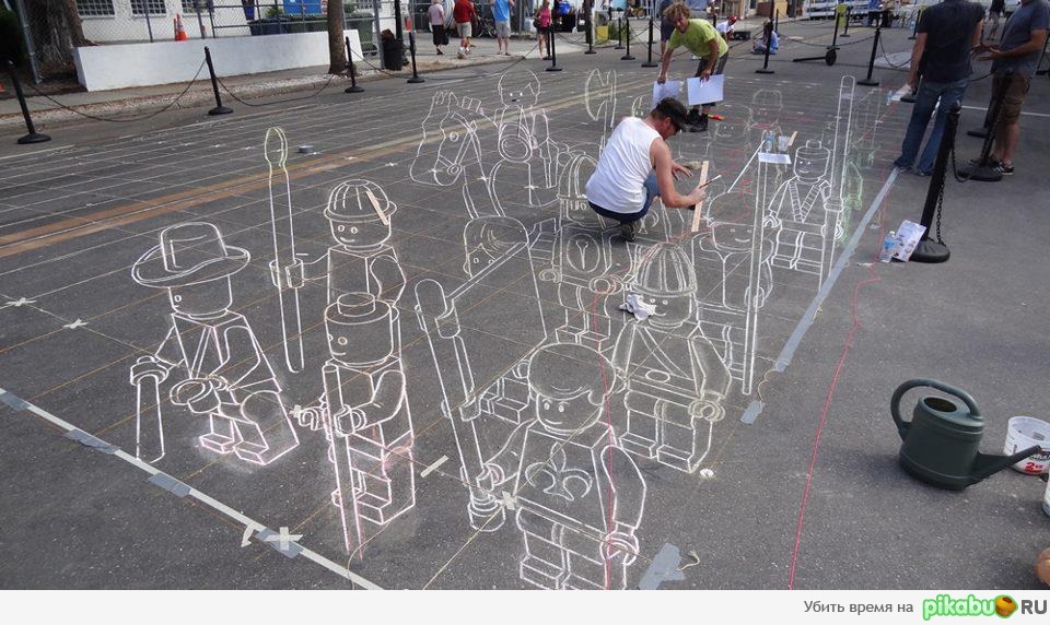 Лего-искусство на асфальте