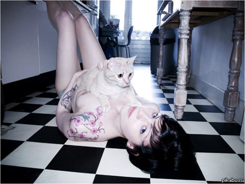 Почти сливаются