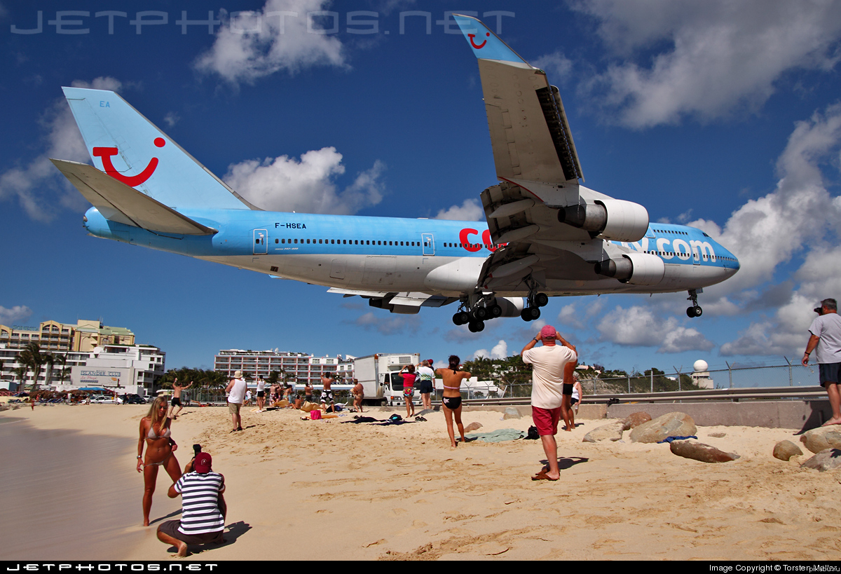 Самолёты и пляж