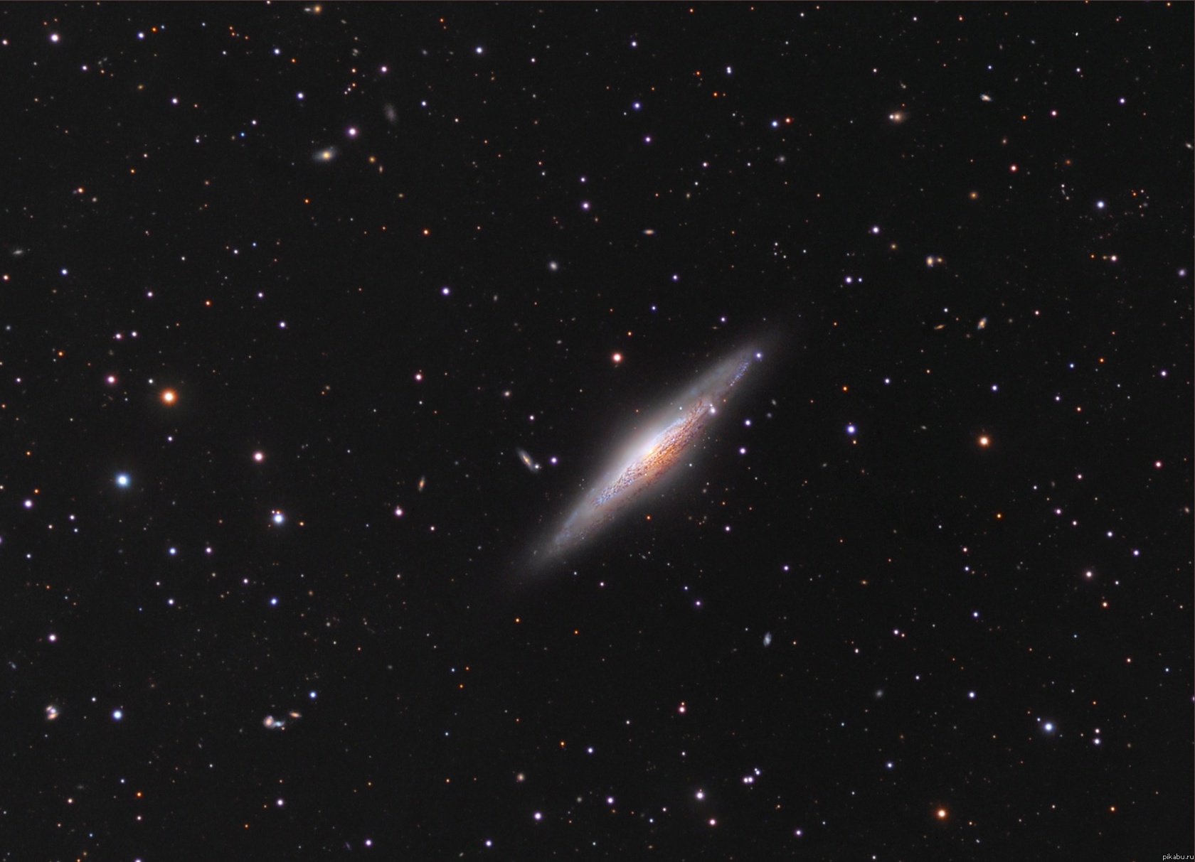 NGC 2683:     .