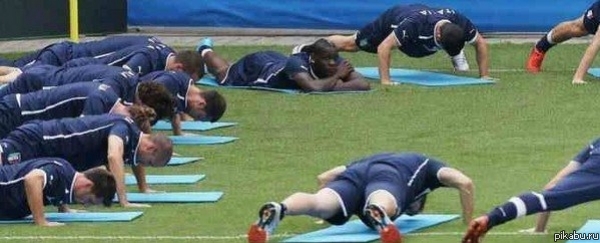 Балотелли в своем стиле