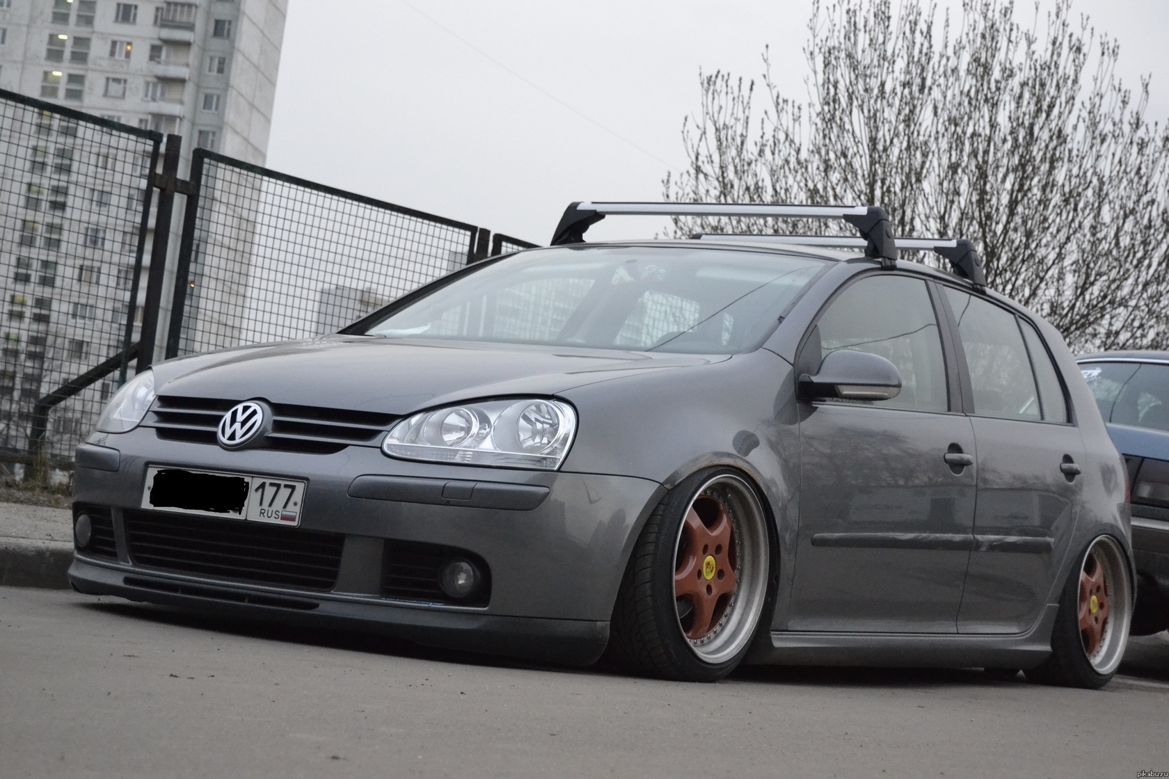 Stance in Moscow