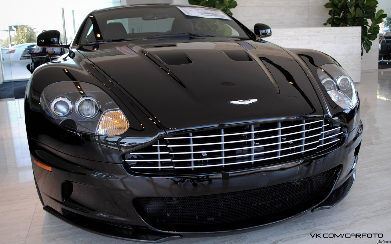 Просто Aston Martin