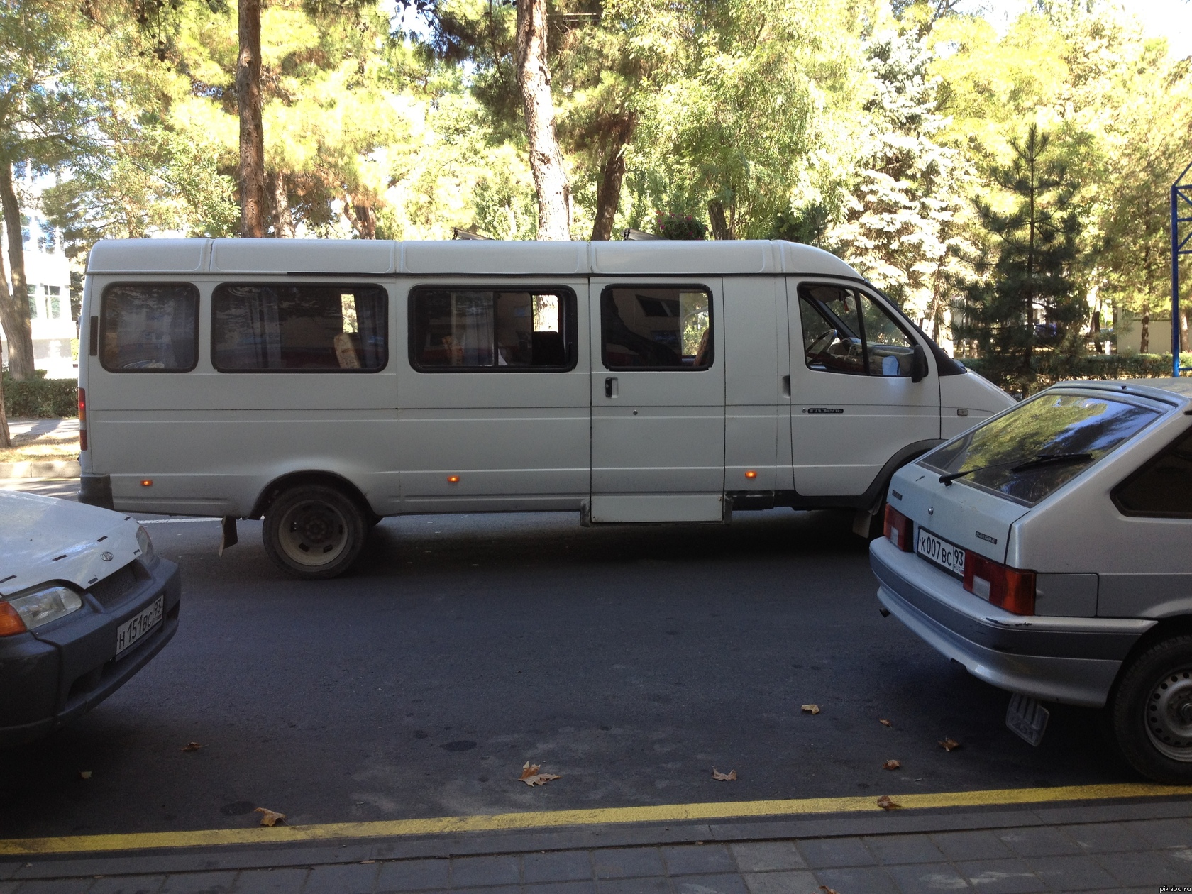 Увидел у себя в городе :) Вот такие вот маршрутки тут ездят :3