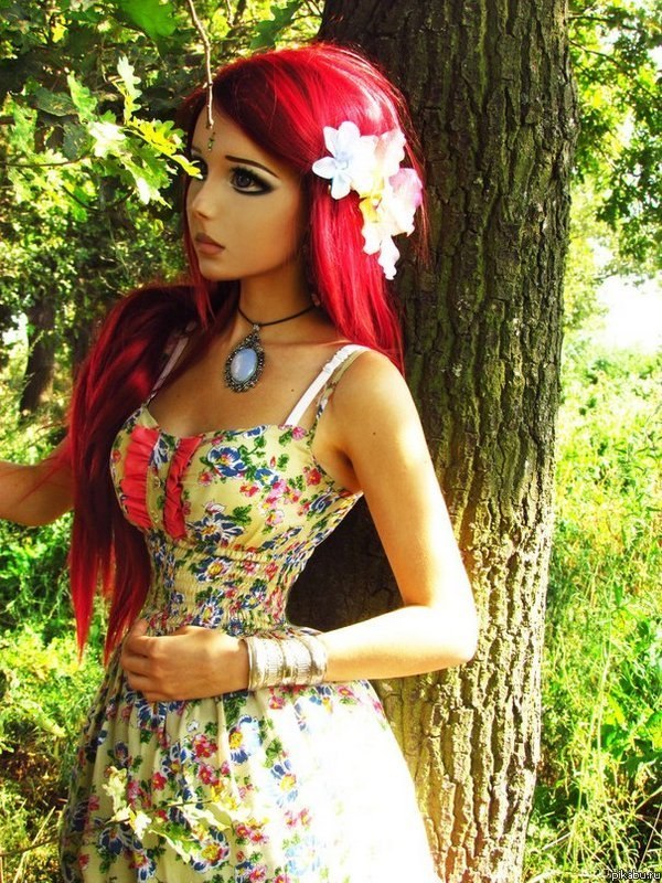 Выделилась из серой массы...