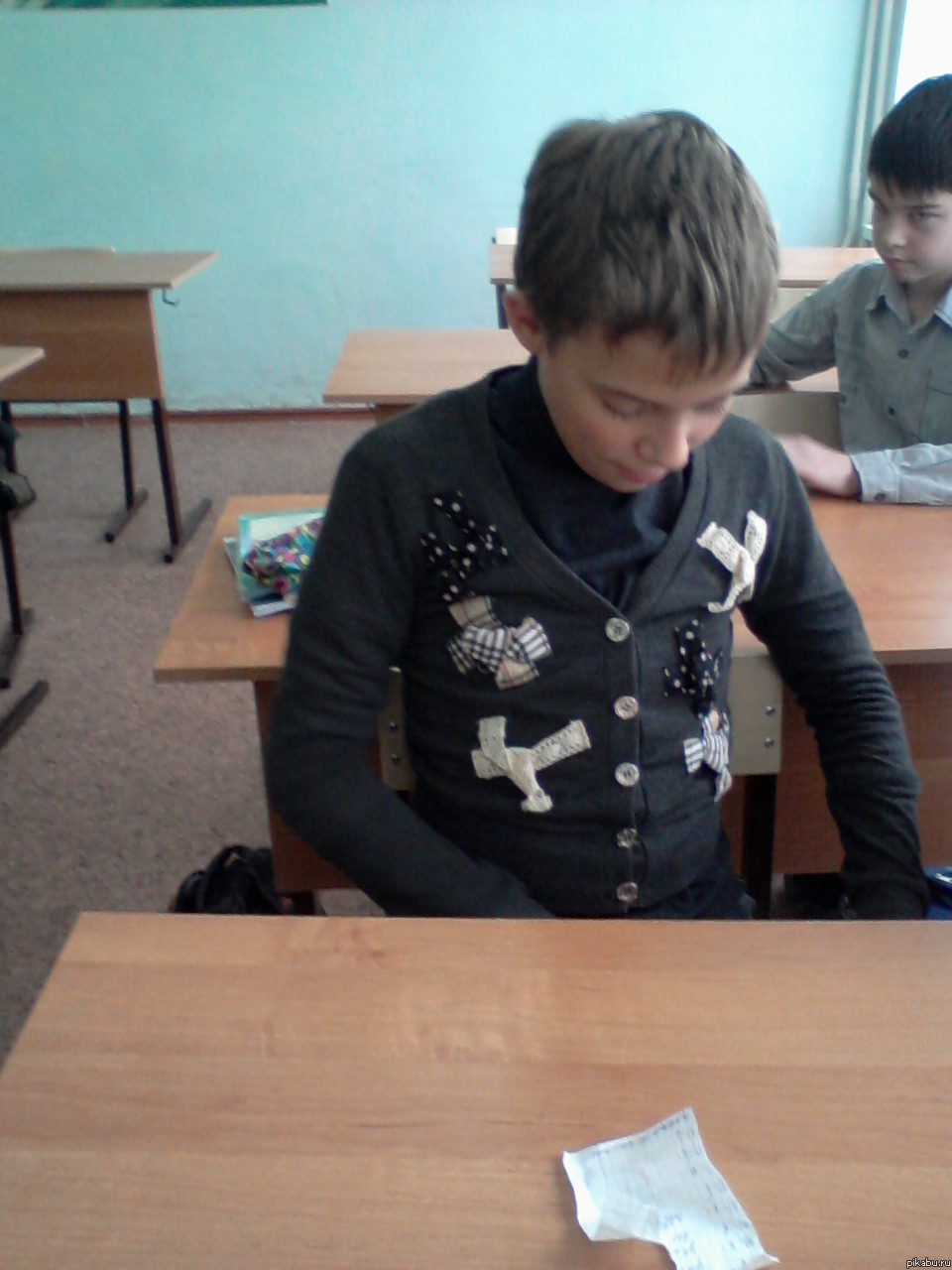 Какой милый мальчик...а кофточка... ммм...