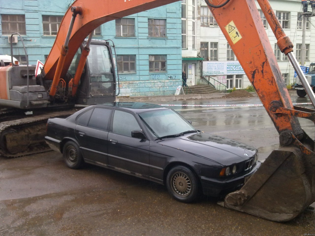 поставил на сигнализацию