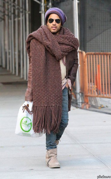 Мааааленький такой шарф...