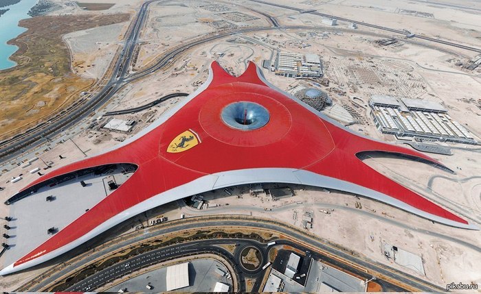 Ferrari World в ОАЭ