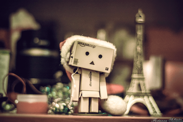 Наверно просто хочу всех поздравить с наступающим новым годом ^^)