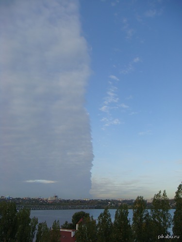 Облачный фронт наступает...