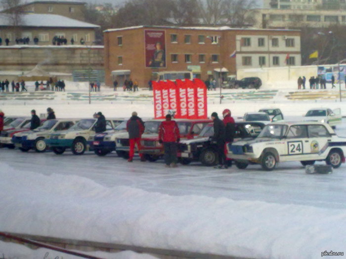 Открытый кубок Новосибирской области по вечерним ледовым автогонкам на коротком треке.
