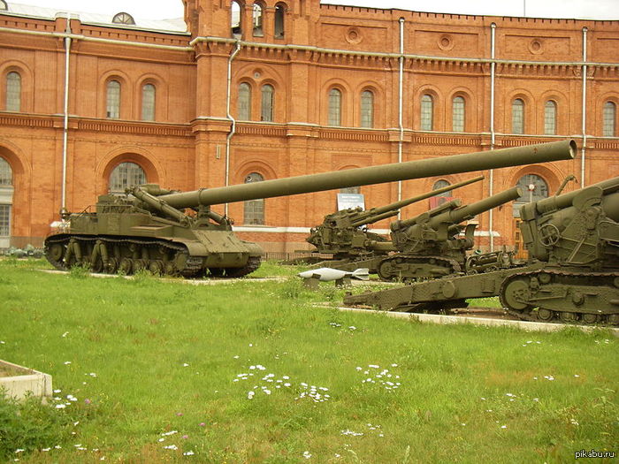 Самоходный миномет 2Б1 «Ока». жаль его нет в WOT. В каментах описание и еще немного фотографий. Если понравится могу еще рассказать о редкой и "фантастической" технике.