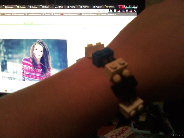   LEGO.     )    :3    )