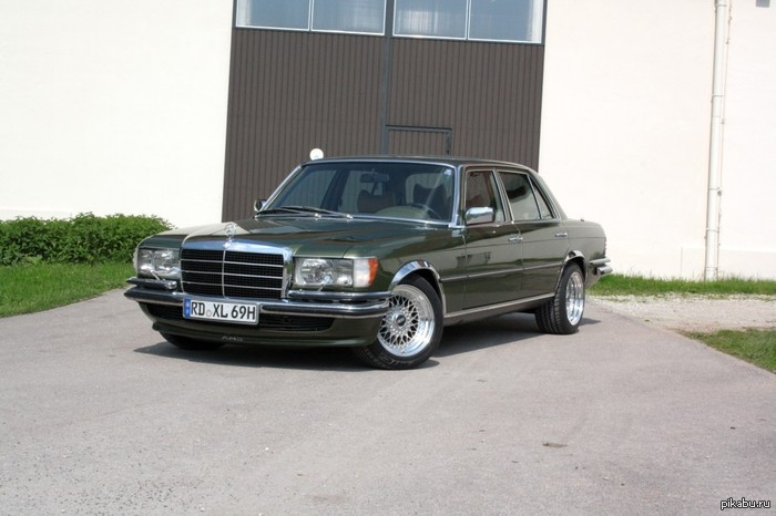 Mercedes W116 450SEL 6.9