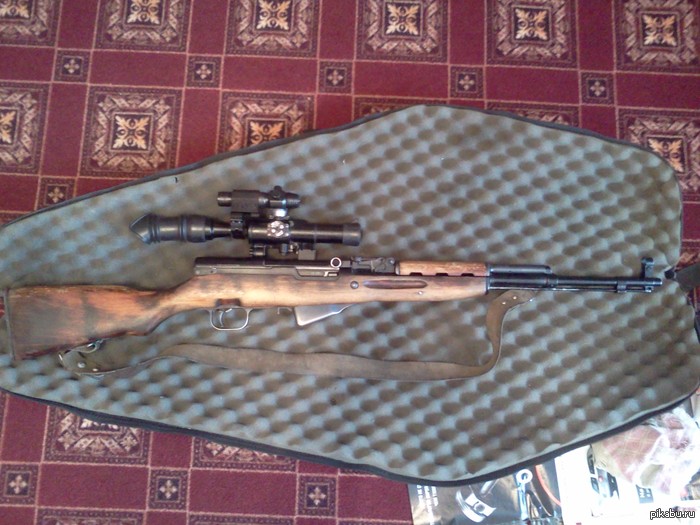 Обещал) Самозарядный Карабин Симонова (СКС). Обыкновенный прицел ПСО-1 +забугорный ЛЦУ, , который  крепится на планку-пикатини,