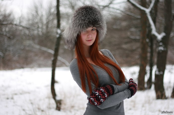 ����� ����