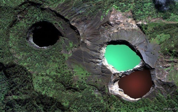On the Kelimutu volcano you can see three colorful lakes. The water of each of them has been changing its color for thousands of years. - Volcano, Lake, Kelimutu Volcano, Indonesia, Flores Island