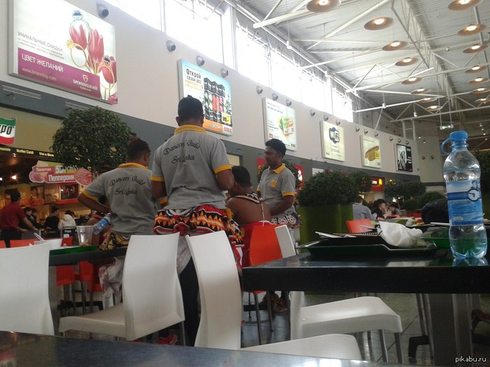 Обычный день в Меге Белая дача