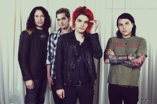 Мало mcr. My Chemical Romance 2010. My Chemical Romance 2012. My Chemical Band. Распавшиеся рок группы.