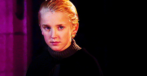 Маленький, но уже очешуенный засранец *_*