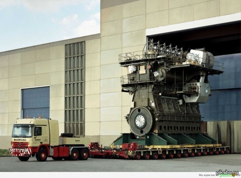 The largest piston engine in the world! Wartsila-Sulzer RTA96C - My, Engine, Power, Arabs