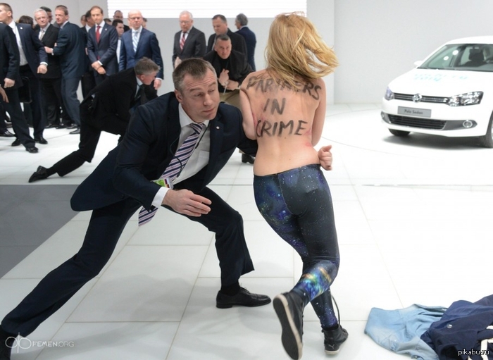   Femen  -         !!!  !!!