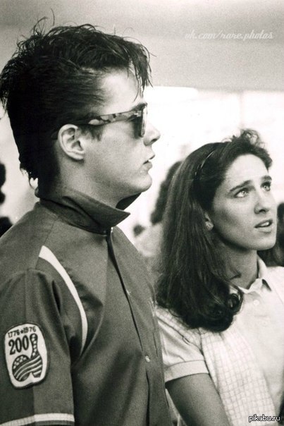 Роберт Дауни мл. и Сара Джессика Паркер в эпоху динозавров