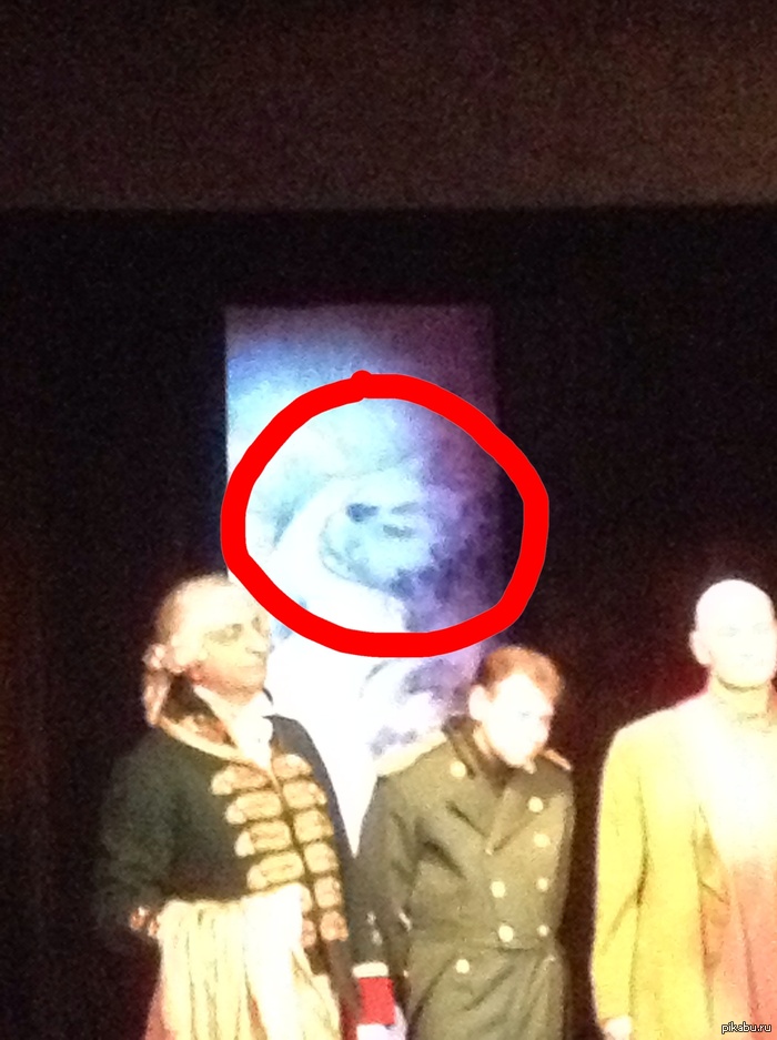 Сходила в театр