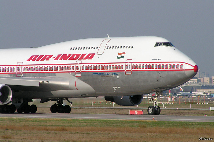  . Air India.   .   ,     .    166 ,  .     11 .