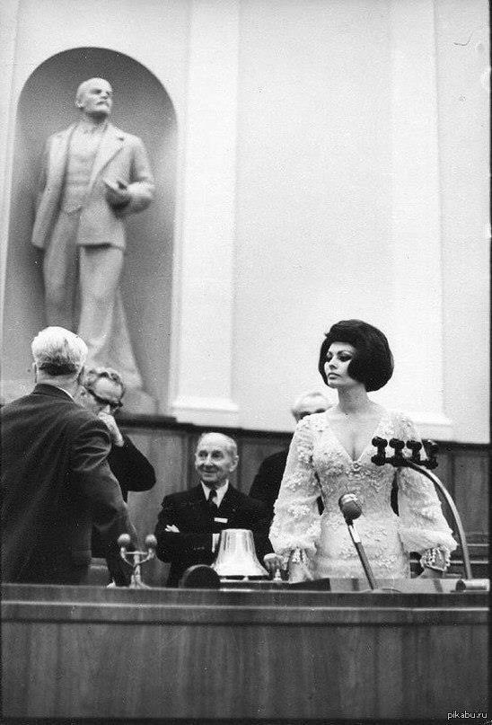  :        , 1965 . 