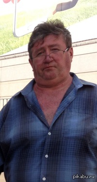 Gabe Newell  !   