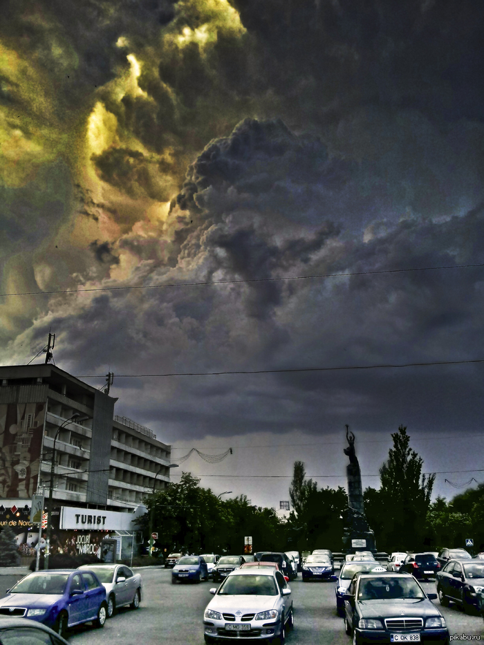 Сегодняшняя гроза в Кишиневе. - Моё, Гроза, Кишинев, Фотография