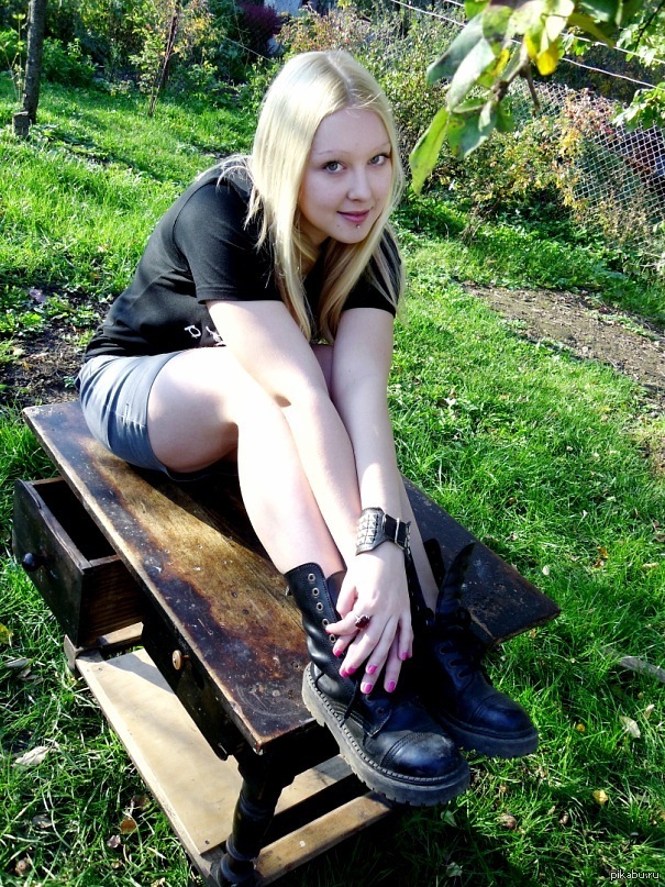   !   -      ,   )   )