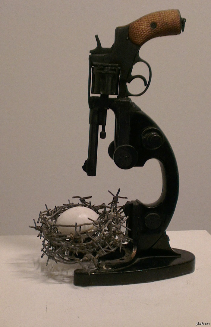 Интересная композиция из музея современного искусства. Пост отредактирован.