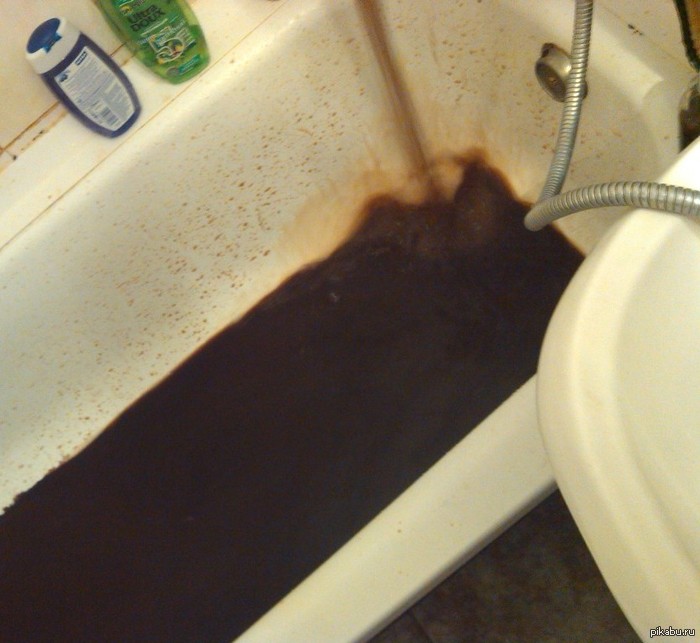 Наша "чистая" водичка в сургутской общаге.