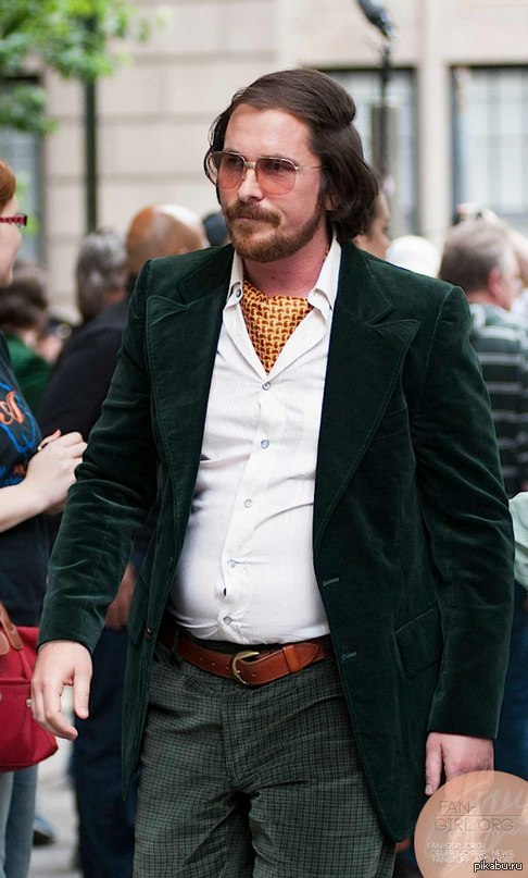 Очередное перевоплощение Бейла.