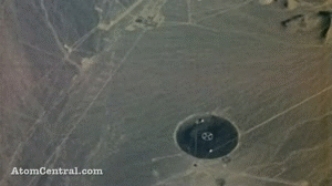 Место ядерного взрыва. Тоцкий полигон воронка. Тоцкое кратер от ядерного взрыва. Подземный ядерный взрыв. Воронки от ядерных взрывов на земле.