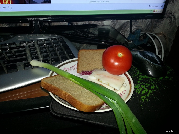 Легкий перекус в 3 часа ночи :3