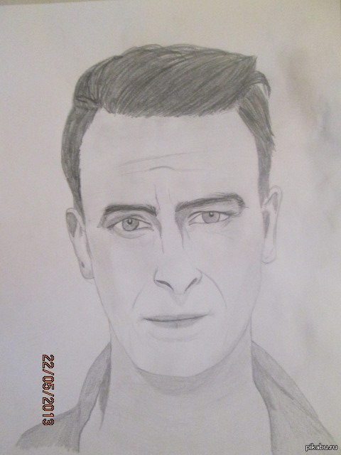 Рисуночек Моя девушка фанат Джозеф Гилгана, сыгравшего Руди Уейда в сериале «Отбросы». Вот ее рисунок, поделитесь мнением