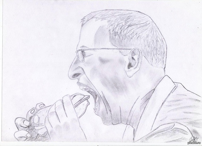 Доктор Быков кушает бутерброд